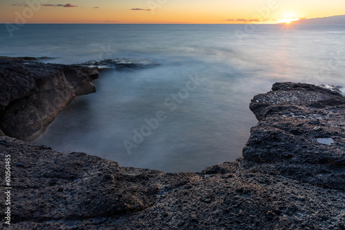 Sonnenuntergang an der Küste von Playa Puertito bei Costa Adeje, Teneriffa