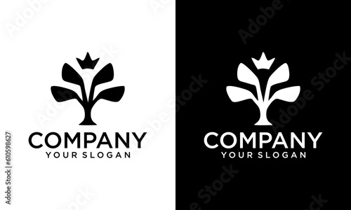 King golf vector logo design. Golf ball with crown vector icon.