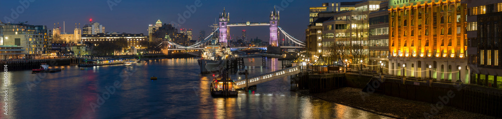 Europe, UK, England, London, Tower Bridge panorama dusk