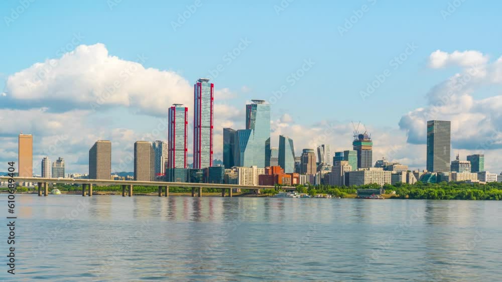 Timelapse 4k of Yeouido Park is a large recreational area located on Yeouido Island in the central part of Seoul.Many people in the city come to rest and enjoy strolling around. Timelapse 4k of Yeouido Park is a large recreational area located on Yeouido Island in the central part of Seoul.Many people in the city come to rest and enjoy strolling around.