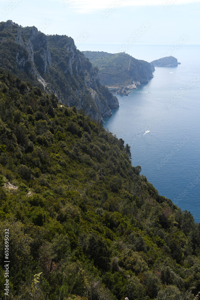 Wonderful views of the sea of the Cinque Terre in the stretch between Riomaggiore and Portovenere.