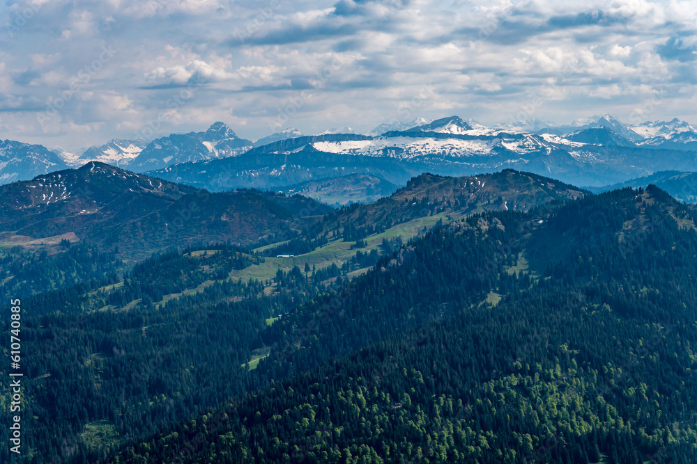 Fototapeta premium Hike at the Nagelfluhkette from Gunzesried over the Stuiben to the Steineberg
