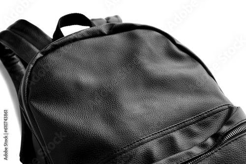 Detalle de mochila basica negra de cuero © Fran