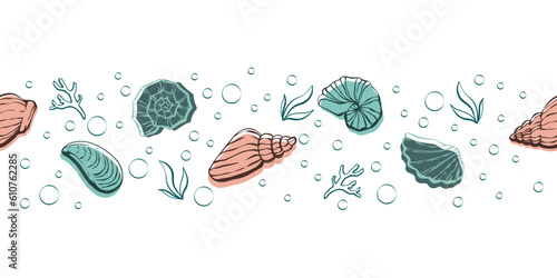 Cute hand drawn sea shells seamless horizontal pattern, summer background with clums, great for textiles, banners, wallpapers - vector design