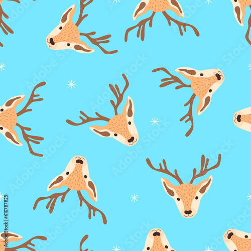 Seamless Christmas pattern with deer. Vector illustration © Tatyana Olina