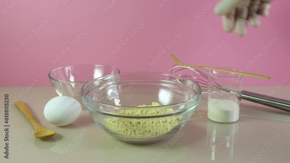 Gluten free corn flour and Xanthan Gum Powder. Food additive E415. Binding agent. Natural Thickener gluten-free food. Gluten free corn flour and Xanthan Gum Powder. Food additive E415. Binding agent. Natural Thickener gluten-free food.