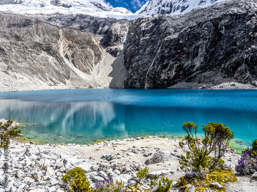 Laguna 69 en el Parque Nacional Huascarán, en la Cordillera Blanca, Huaraz, Ancash, Peru photo