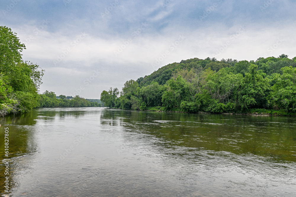 Fototapeta premium asheville french broad river 