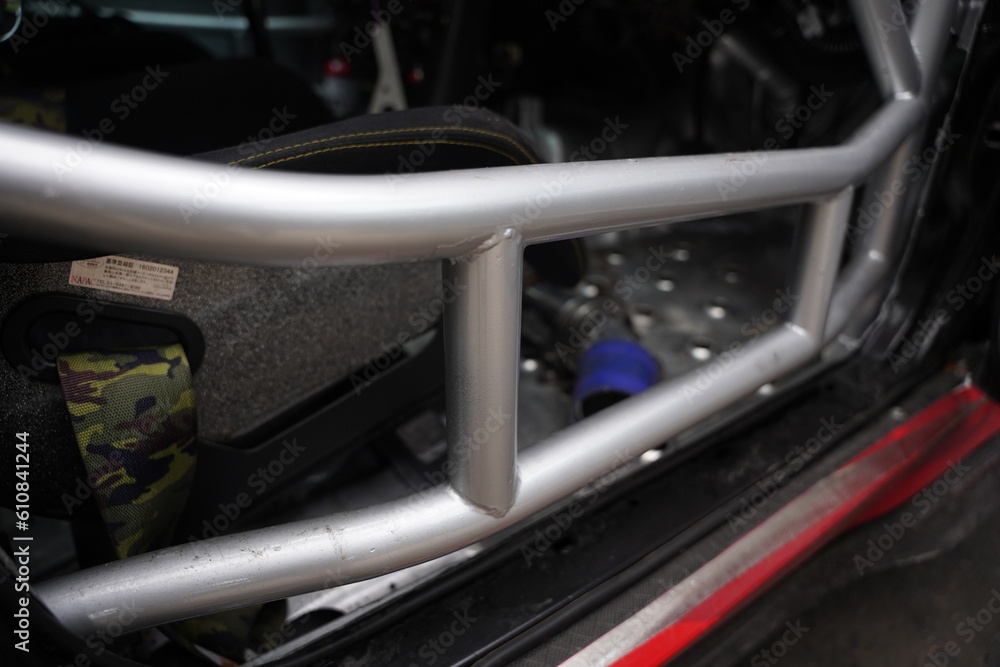 Race car's roll cage design Race car's roll cage design