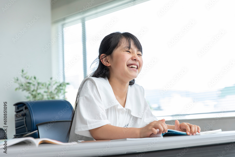 学習する子ども tutoring school 学習する子ども tutoring school