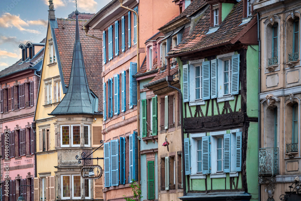 Obraz premium Maisons à colombages dans la ville de Colmar en Alsace