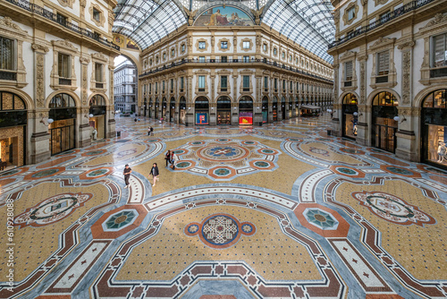 Wallpaper Mural Milano, Galleria Vittorio Emanuele Torontodigital.ca