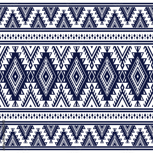 Native American Southwest, Aztec, Navajo seamless pattern. Tribal black and white geometric print. Ethnic design wallpaper, fabric, cover, textile, rug, blanket.
