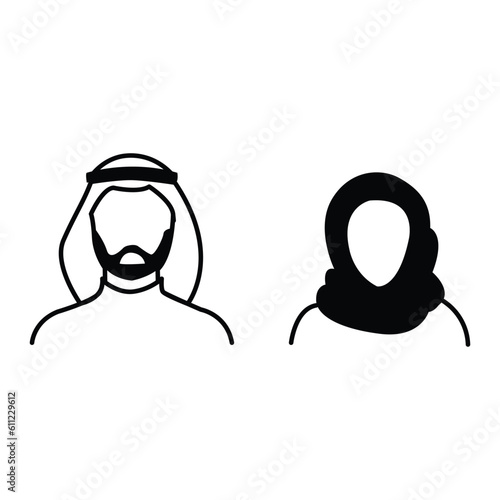 Arabic muslim man and woman linear icons. Saudi arab faceless people avatar. line silhouette. Traditional уastern arab couple. Outline flat style. Vector illustration.