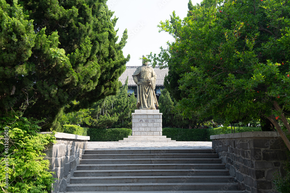 The statue of Qi Jiguang in Penglai Pavilion, Yantai, Shandong Province, in summer