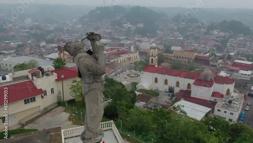Vuelo sobre el monumento El volador de Papantla, Veracruz, México. photo