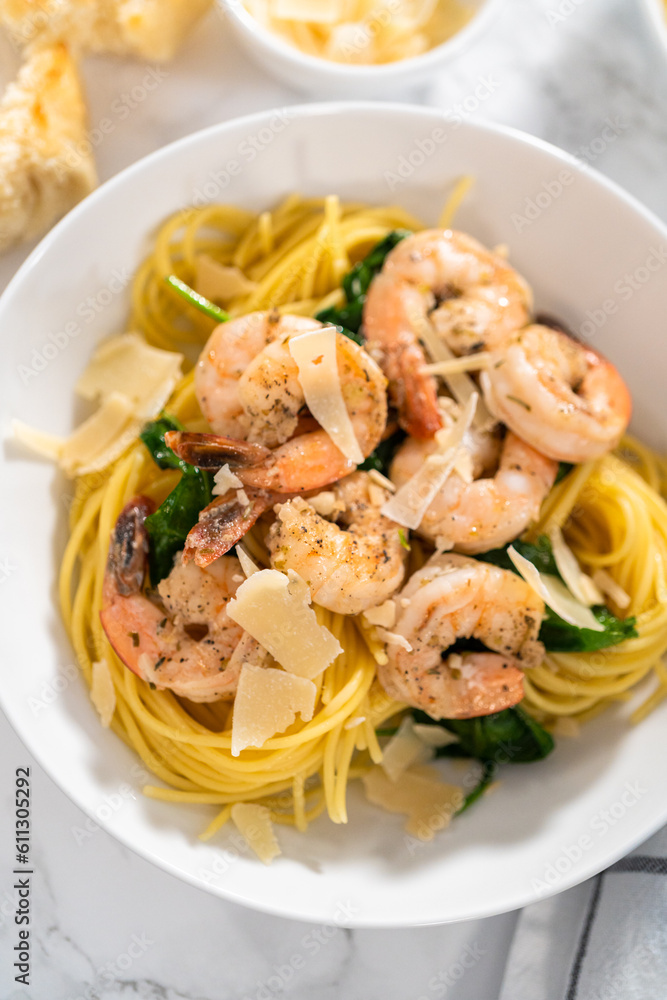 Garlic Shrimp Pasta with Spinach Garlic Shrimp Pasta with Spinach