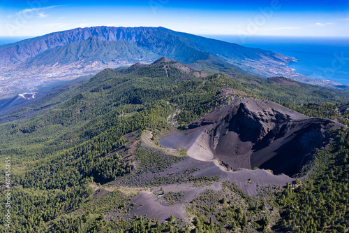 Obraz na płótnie Aerial view of Volcanic craters in La Palma – Cumbre Vieja volcano route - Canar