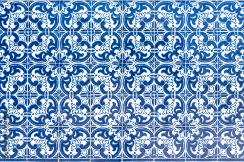 Azulejos azuis. Painel de azulejos tradicionais portugueses. 