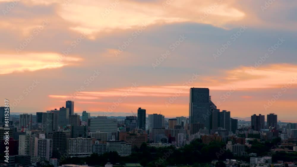 朝焼けの都市風景 朝焼けの都市風景