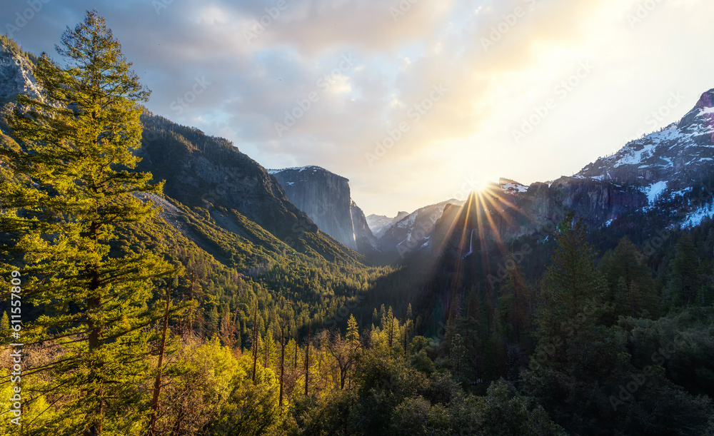 Fototapeta premium panorama photo of yosemite national park view