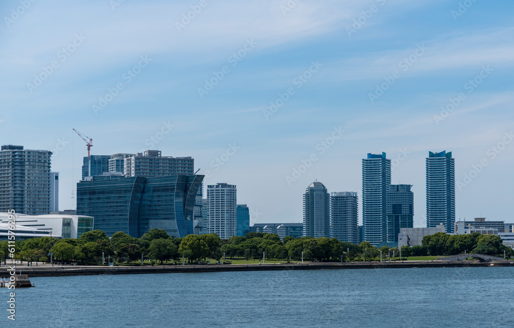 横浜みなとみらいの海岸風景