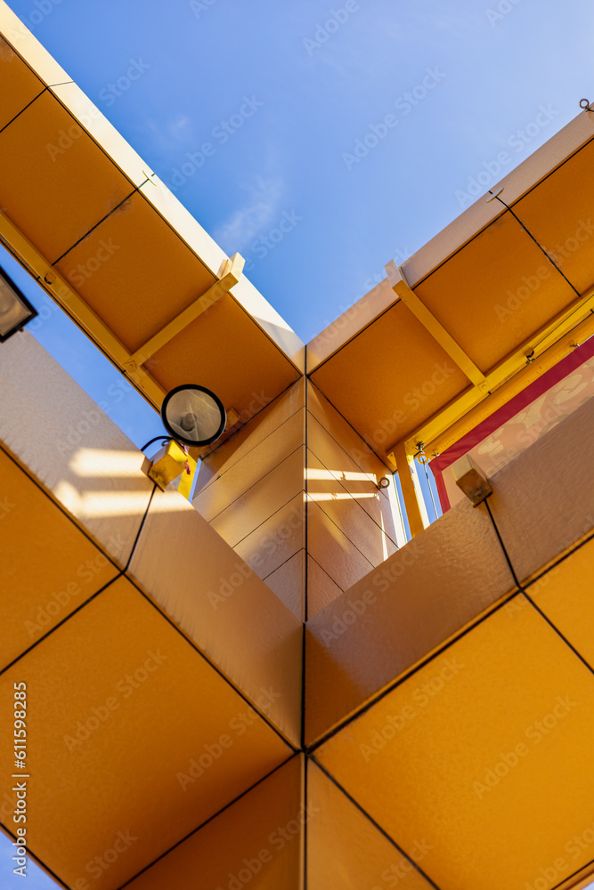 Obraz premium 【福岡県福岡市】黄色い壁 in福岡アジア美術館