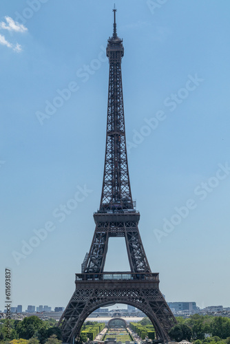 Fototapeta Naklejka Na Ścianę i Meble -  Stunning photo of Eiffel Tower in Paris