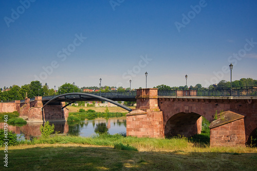 Blick auf die Pöppelmannbrücke, Brücke, Stadt Grimma am Fluss Mulde, Sachsen, Deutschland
