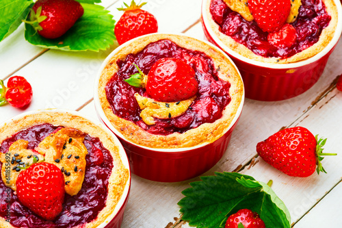 Summer tartlets with strawberries