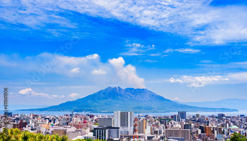 桜島 と 鹿児島 市街  と 青空 の パノラマビュー 【 鹿児島県 鹿児島市 の 風景 】 photo