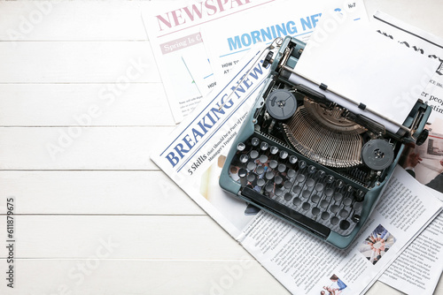 Vintage typewriter and news...