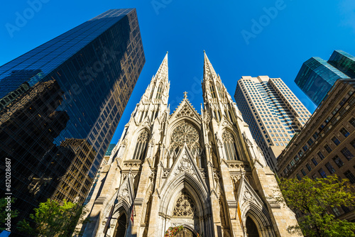 St. Patrick cathedral on 5th Avenue in New York City © Ondrej Bucek
