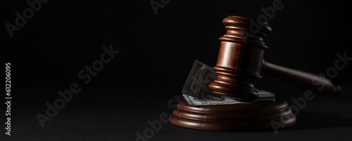 Εκτύπωση καμβά Concept of Auction, composition with wooden hammer
