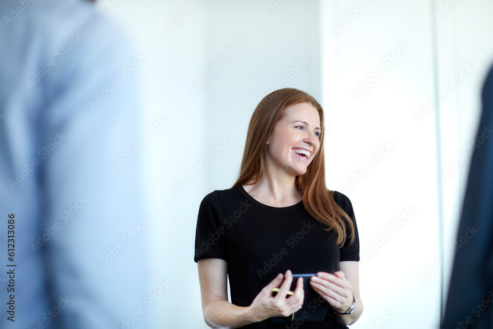 Obraz premium Laughing businesswoman