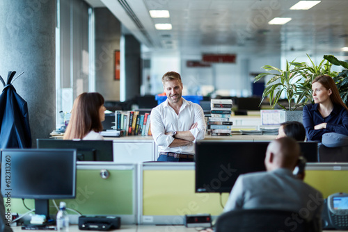 Quadro su tela Business people talking in office cubicle