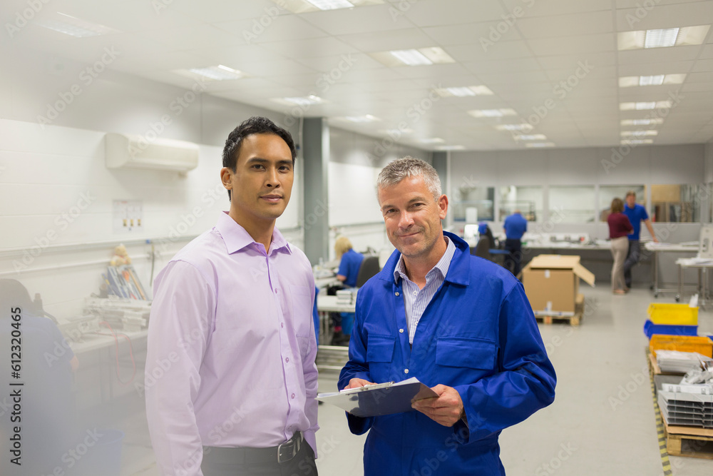 Obraz premium Portrait manager and supervisor in steel factory