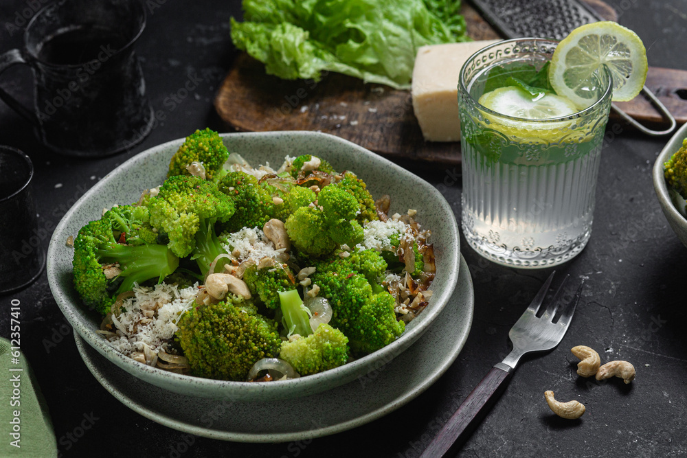 Broccoli and Onion Salad with Cashews and Parmesan Broccoli and Onion Salad with Cashews and Parmesan