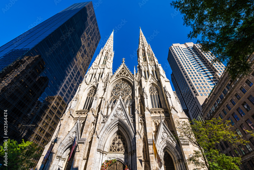 St. Patrick cathedral on 5th Avenue in New York City