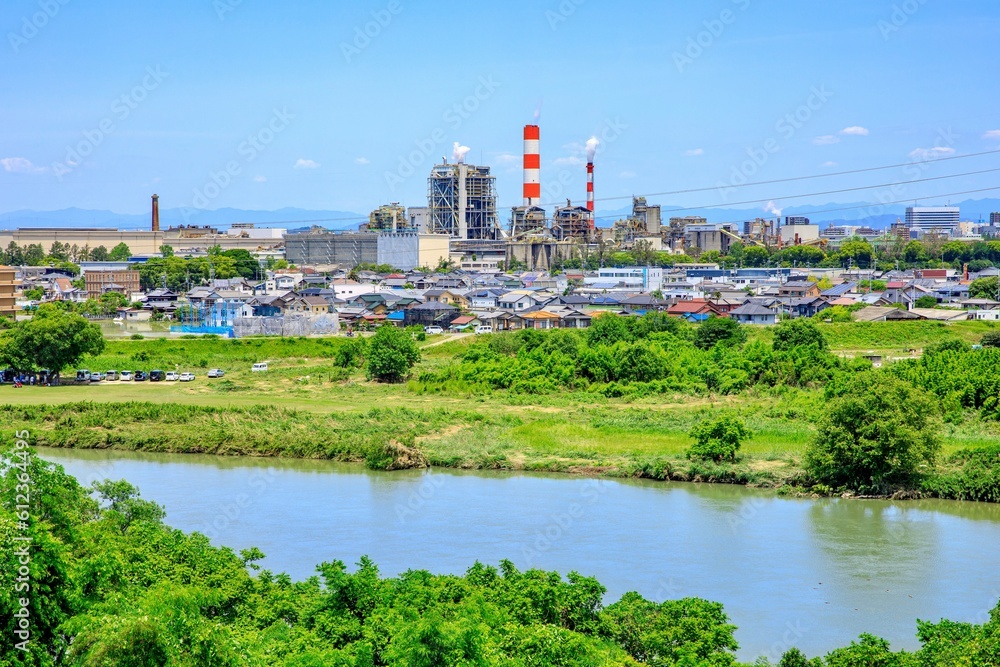 Fototapeta premium 愛知県、春日井市の市街地遠景