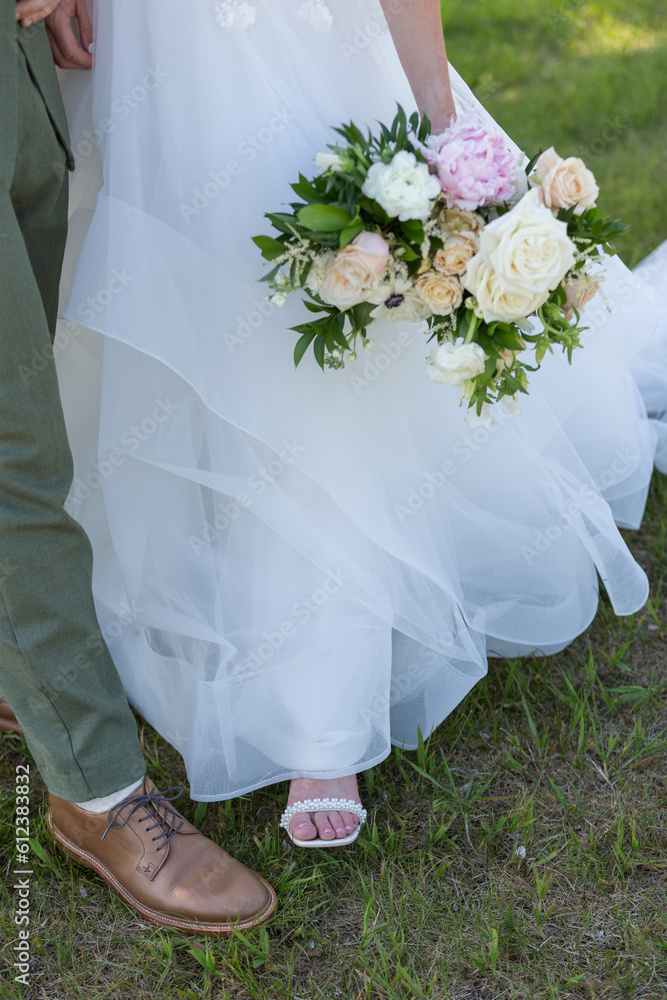 Φωτογραφία wedding bride party elegant dress gown formal event party woman lady girl clothi