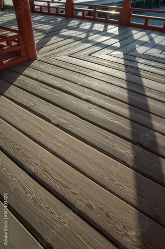 広島 夏の夕日に照らされた厳島神社の美しい回廊