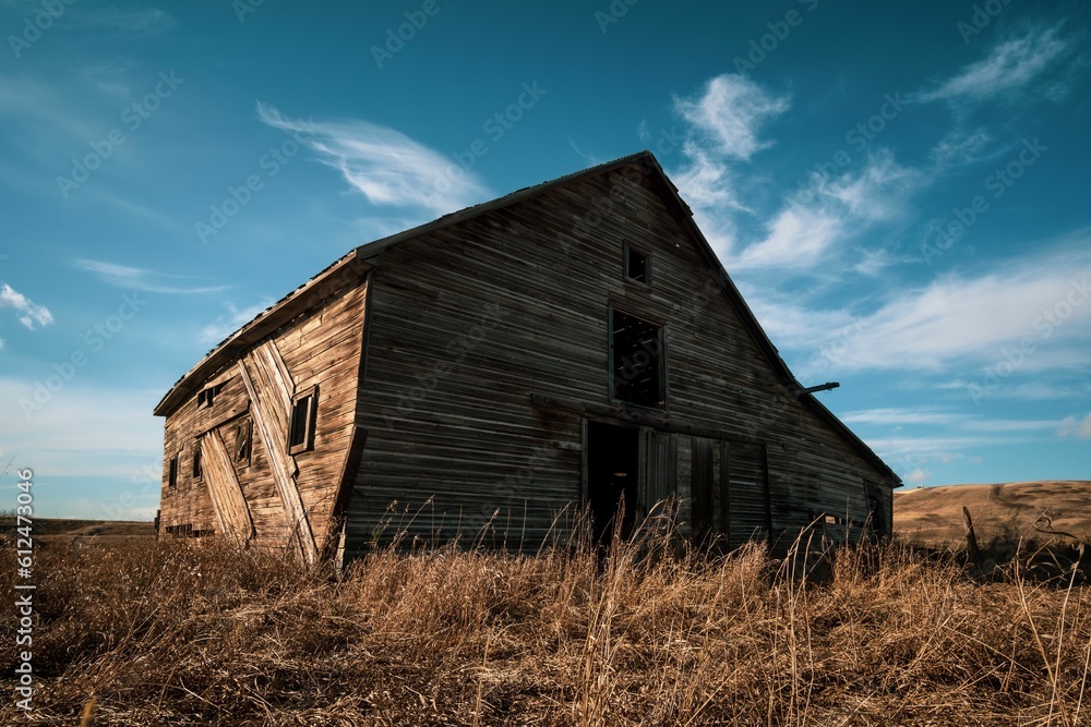 Abandoned barn in the Albertan Badlands Abandoned barn in the Albertan Badlands