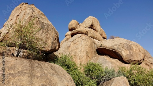 Felsformationen in Namibia, Landschaftspanorama © Omm-on-tour