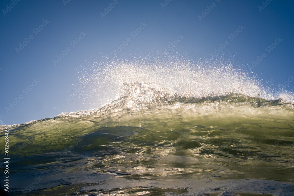 Wave breaking on the face