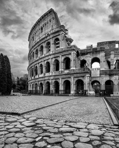 Canvas Print Grayscale shot of the Colosseum in Rome, Italy