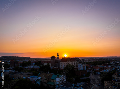 Sunset view of Wawel castle, a fortified residency on the Vistula River in Krakow, Poland © Alexey Fedorenko