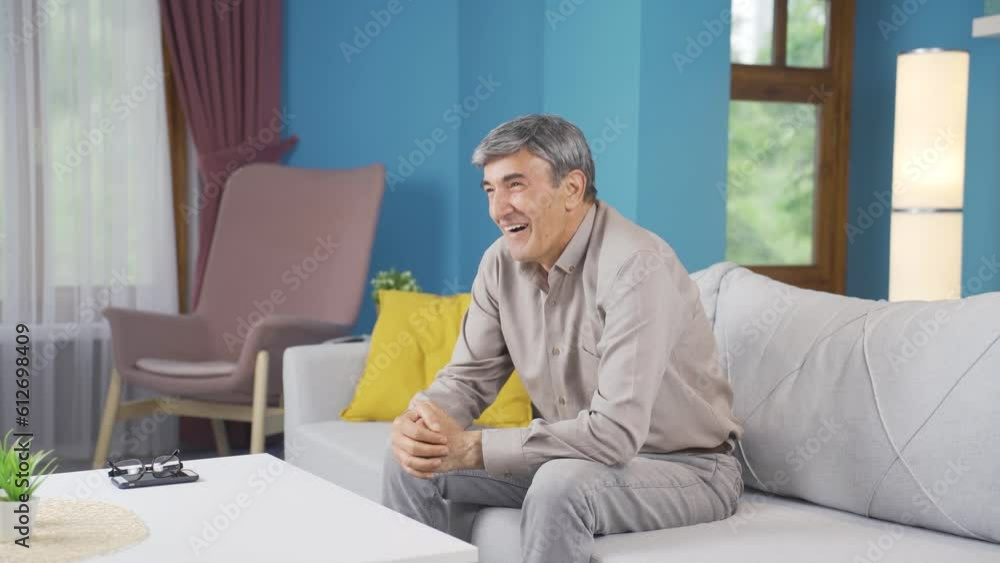 The cute manners of the old man who fell in love at home. The cute manners of the old man who fell in love at home.