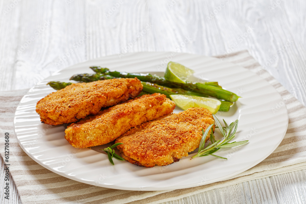 breaded chicken breasts with asparagus and lime breaded chicken breasts with asparagus and lime