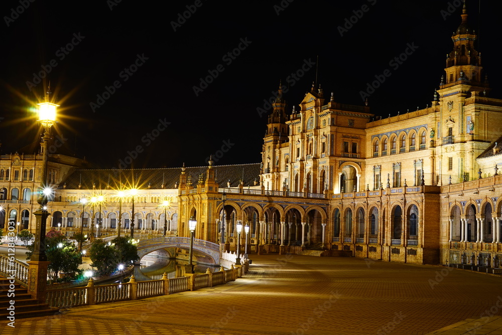 Naklejka premium Plaza de España in the night, Seville, Andalucia, Spain